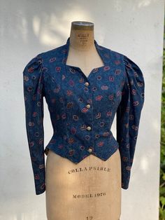 "Late 1980's, early 1990's western peplum blouse with diamond cut out and printed corduroy. 100% cotton. Bust: 38\"  Waist: 32\" Circa: 1990's  Condition: Good vintage condition. Normal wear.  Follow us on Instagram for the latest----> http://instagram.com/closetcasevintage @closetcasevintage Please contact us about any questions you may have regarding condition before purchasing.  Please read our store policies." 90s Crop Top, Shes Perfect, Peplum Blouse, Cropped Tops, Crop Blouse, Western Shirts, Crop Top, Tube Top, Nashville