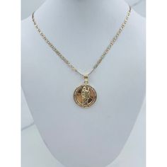 "10k gold pendant San Judas St Jude necklace ❤️ Circle charm approx 20mm ❤️ Pendant Yellow gold with white cubic zirconia ❤️ Pendant White cubic zirconia ❤️ Necklace 20\" long and 3mm wide multi-tone ❤️ Women Each can be sold separately Checkout my other jewelry ❤️ Dije colgante de oro de 10 kilates ❤️ San Judas dije medalla oro dorado con piedras zirconia blanca ❤️ Cadena 20 pulgadas de larga multi-tono 3 oros ❤️ approx 20 milimetros Se puede vender cada uno por separado SKU 73152 SKU 71192 SKU Yellow Gold Figaro Chain Round Pendant Jewelry, Yellow Gold Jewelry With Figaro Chain And Round Pendant, Gold Plated Medallion With Figaro Chain, Gold Plated Figaro Chain Medallion Jewelry, Gold Plated Medallion Jewelry With Figaro Chain, Gold Cubic Zirconia Medallion Necklace, Yellow Gold Cubic Zirconia Medallion Jewelry, White Gold-plated Jewelry With Coin Pendant, Gold Medallion Jewelry With Cubic Zirconia