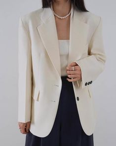 sanna ny elinor blazer ivory Elegant Oversized Wool Blazer, Elegant Oversized Blazer With Pockets, Oversized Single Breasted Blazer For Office, Oversized Semi-formal Blazer With Lapel Collar, Classic Oversized Wool Blazer, Oversized Classic Wool Blazer, Elegant Oversized Blazer For Workwear, Spring Office Outerwear With Pressed Crease, Semi-formal Oversized Outerwear With Suit Collar