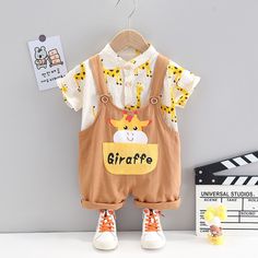 Cute Summer Sets With Pockets, Sleeveless Cotton Cartoon Print Sets, Sleeveless Cotton Set With Cartoon Print, Playful Summer Sets With Pockets, Summer Playtime Sets With Pockets, Giraffe Cartoon, Giraffe Shirt, Cartoon Clothing, Cartoon Outfits