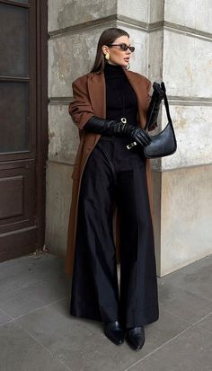 Mode Style Anglais, Winter Dinner Outfit, Stylish Work Outfits, Dinner Outfits, Brown Coat, Autumn Outfit