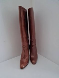 Italian made vintage Vaccari slouch boots Excellent condition, extraordinary quality  Size 39 Vintage Wide Calf Heeled Boots With Round Toe, Vintage Pointed Toe Boots For Fall, Vintage Pointed Toe Heeled Boots For Fall, Vintage Formal Boots With Almond Toe, Retro Heeled Boots For Fall Formal Events, Retro Heeled Boots For Formal Fall Occasions, Fall Vintage Heeled Boots With Pointed Toe, Vintage Almond Toe Boots For Formal Occasions, Vintage Round Toe Boots For Formal Occasions