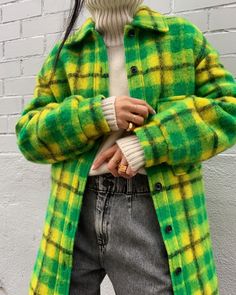 Shopbop on Instagram: “Plaid that packs a punch 🥊” Urban Outfitters Outfit, Thrifted Outfits, Mode Vintage, Fashion 2020, Mode Inspiration, Retro Outfits, Outfits Casuales, European Fashion, Look Fashion