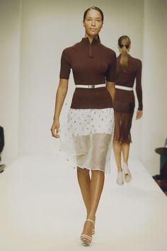 Prada Spring 1995 Ready-to-Wear Collection - Brandi Quinones 1995 Fashion, Vintage Runway, Clothing Pieces, Womenswear Fashion, Vintage Couture, 90s Fashion