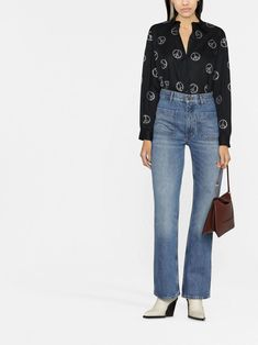 SANDRO high-waist straight-leg Jeans - Farfetch Versace Outfit, Yoko London, Van Cleef Arpels, Ballet Flat Shoes, Ski Wear, Indigo Blue, Lady Dior, Dolce & Gabbana, Valentino Garavani