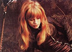 marianne faithfull Marianne Faithfull Style, Girl On A Motorcycle, Rock Band Photos, Artsy Chic, Rollin Stones, Marianne Faithfull, Song Birds, 60's Style, Swinging 60s