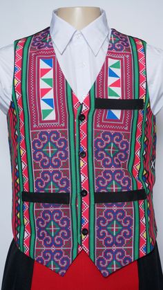 Size options are by chest circumference in inches Vest Only Printed designs Back dritz vest buckle Non-stretchy black fabric (size up if needed) Traditional Skirts, Hmong Clothes, White Patterns, Black Fabric, Custom Clothes, Dress Skirt, Coats For Women, Mens Accessories, Buckle