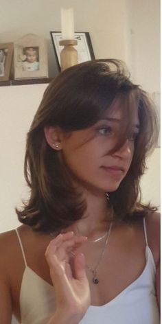 Uneven Shoulder Length Hair, Short Brunette Hair With Layers And Curtain Bangs, Hair Inspo Shoulder Length Layers, Straight Hair Mid Length Haircut, Short Preppy Hair, Shoulder Length Hair Layers Curtain Bangs, Short Hair On Heart Shaped Face, Shoulder Length Brown Hair With Curtain Bangs, Short Straight Haircuts For Round Faces