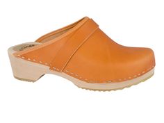 Original Swedish clogs with natural-colored fat leather (full-grain leather). Wooden strips with anatomically shaped footbed - hollow for the big toe, plastic outsole. These comfortable, robust clogs are ideal for leisure, work, home, yard and garden. Orange Round Toe Clogs With Rubber Sole, Brown Clogs With Stitched Sole, Comfortable Brown Clogs With Stitched Sole, Orange Closed Toe Clogs With Rubber Sole, Orange Leather Round Toe Clogs, Orange Closed Toe Leather Clogs, Orange Leather Clogs, Natural Leather Clogs With Rubber Sole, Natural Leather Closed Toe Clogs