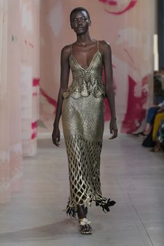 Ulla Johnson Spring 2025 Ready-to-Wear Runway, Fashion Show & Collection Review [PHOTOS] Ulla Johnson Spring 2024, Coktail Dress, Dripping Gold, Fashion Show Looks, Summer 25, Crochet Dresses, Show Collection