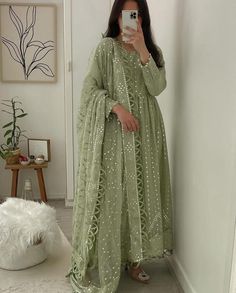 Fancy Dress For Teens, Party Wear Gown, Fashion Drawing Dresses, Simple Pakistani Dresses, Trendy Fashion Tops, Casual Day Outfits