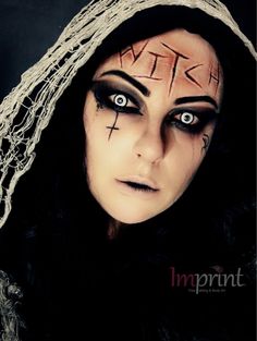 Possessed Makeup Scary, Witch Halloween Costume Scary, Possessed Witch Makeup, Witch Face Makeup Halloween, Witch Makeup Scary, Possessed Costume, Dead Witch Makeup, Spooky Witch Makeup, Horror Makeup Easy