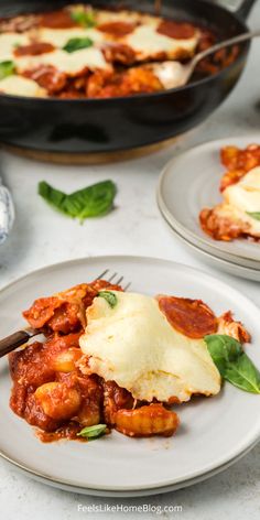 A cheesy baked gnocchi casserole made with marinara, homemade pizza sauce, and tender gnocchi, perfect for easy pizza gnocchi recipes, vegetarian options, or a gluten-free gnocchi casserole made simply in the oven.