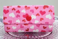 "Pink Hearts Fabric Gift Card Holder, Business Card Case, Credit Card Holder, with Snap Closure, Reusable, Valentine, Red Metallic Hearts This listing is for One Gift Card/Business Card Holder in the design above.  These fun gift card holders are made using high quality quilting cotton fabric. The gift card holder is perfect for giving your gift cards in, keeping your business cards neat and ready to hand out quickly, plus it's going to be easy to find in your purse or bag with this cute design. Pink Wallets With Card Slots For Valentine's Day, Pink Heart-shaped Wallets For Gifts, Pink Heart-shaped Wallet For Gift, Heart-shaped Pink Wallet As Gift, Pink Heart-shaped Wallets For Valentine's Day, Rectangular Bags With Card Slots For Valentine's Day, Rectangular Wallets For Daily Use On Valentine's Day, Fabric Gift Card Holder, Clear Plastic Bags