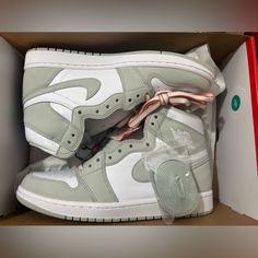 New In Box Fight Club Verified Sage Green Nike Shoes, Custom High Top Air Force 1, Cute Green Stuff, Womens Jordans Sneakers, Cute Air Jordans, Sage Green Shoes, Green Nikes, Jordans Green