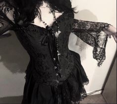 Romantic Goth Fashion, Goth Outfit Inspo, Types Of Goth, Goth Subculture, Goth Boy, Romantic Goth, Victorian Goth, Gothic Clothes, Goth Dress