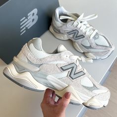 Elevate Your Sneaker Game With These New Balance 9060 Moonbeam Sea Salt Kicks. The Low-Top Style And Suede Upper Material Make Them Perfect For Casual Wear Or For Hitting The Gym. The White Colorway With Sea Salt Accents Adds A Touch Of Sophistication To Any Outfit. New In Box Size: Men’s 7.5 Us / 40.5 Eu Women’s Size 9 Color: Sea Salt These Sneakers Are Part Of The New Balance 9000 Series And Feature A Style Code Of U9060hsc. Aesthetic Shoes Women, New Balance 9060 Sea Salt, Closet Minimalist, Aesthetic Shoe, New Balance 9060, Trendy Shoes Sneakers, Pretty Shoes Sneakers, Men's Athletic Shoes