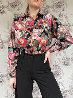 - Vintage women's floral print blouse - Good vintage condition (see all imperfections on the close up photos) - TAG SIZE: S  - Fabric information: 100% cotton  Estimated to fit XS-S-M based on your desired fit. Measurements (laying flat): - Shoulders (back): 50 cm - Length: 67 cm - Sleeve: 54 cm - Armpit to armpit: 58 cm Vintage clothes may come with minor flaws due to pre-loved wear. But most importantly it is a one-of-a-kind piece with its own character. By shopping secondhand you're giving a Pink Floral Print Button-up Shirt, Fitted Long Sleeve Blouse With Rose Print, Fitted Floral Print Shirt For Fall, Fitted Pink Floral Print Shirt, Vintage Floral Print Shirt For Fall, Vintage Red Shirt With Floral Print, Fall Floral Print Patterned Shirt, Fall Cotton Blouse With Vintage Print, Red Floral Print Shirt For Spring