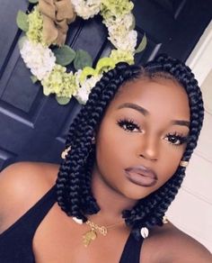 21 Protective Styles for Natural Hair Braids Bob Braids Hairstyles, Short Box Braids Hairstyles, Short Box Braids, Transitioning Hairstyles, Bob Braids, African Hair Braiding Styles, Afrikaanse Mode, Hair Simple, Braids Hairstyles Pictures