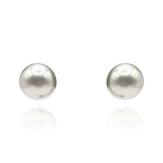 Elevate your jewelry collection with these exquisite white resin Mabe pearl clip-on earrings. A timeless choice for classic pearl lovers, these earrings feature the elegant sheen of Mabe pearls in a sophisticated white hue. The versatile color complements any outfit, from casual to formal, making them a must-have accessory for effortlessly enhancing your style. Perfect for those who appreciate the classic charm of pearls with the convenience of clip-on fittings." Avoid contact with water and cos Classic Round Hypoallergenic Clip-on Earrings, Formal Pearl Clip-on Earrings, Formal Pearl White Clip-on Earrings, Classic White Gold Clip-on Earrings For Formal Occasions, Classic Clip-on Pearl Earrings, Elegant Pearl Clip-on Earrings For Formal Occasions, Classic White Pearl Earrings For Formal Occasions, White Pearl Clip-on Earrings For Formal Occasions, White Clip-on Pearl Earrings For Formal Occasions