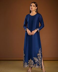 𝐋𝐮𝐩𝐢𝐧𝐞 This blue maxi flows gracefully, outlining an eclectic silhouette and embellished with exquisite workmanship on its radiant… | Instagram Pakistani Blue Dress, Blue Pakistani Dress, Blue Fancy Dress, Maxi Design, Desi Wedding Dresses, Kaftan Designs, Casual Party Outfit, Velvet Dress Designs