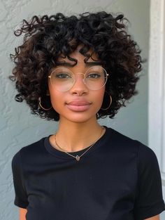 Trendy Curly Bob Haircuts: Embrace Your Natural Texture! Short Haircuts For Thick Curly Hair Layered Bobs, Short Hairstyle Women With Bangs Curly, Coily Short Hairstyles, Afro Bob Hairstyles, Short Coily Haircuts, Short Curly Cuts For Black Women, 3c Pixie Cut, Curly Bob Black Women, Short Curly Hair Curtain Bangs