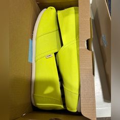 Toms Alpargatas Never Worn Womens Toms, Shoes Color, Toms Shoes, Flat Shoes Women, Loafer Flats, Shoes Flats, Loafers, Women Shoes, Yellow