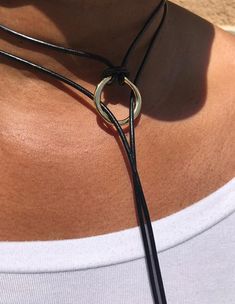 Leather Wrap Choker, Spike Choker, Wrap Around Choker, Spike Necklace, Lariat, Tie Necklace, Leather Leather Wrap Necklace, Leather Necklace Ideas, Leather Silver Jewelry, Choker Ideas, Spike Choker, Necklace Tie, Handmade Jewelry Necklaces, Detail Couture, Lariat Style Necklace