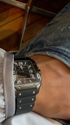 Santos Cartier, Cartier Aesthetic, Men Luxury Lifestyle, Lux Watches, Mens Luxury Lifestyle, Trendy Boy Outfits, S Aesthetic, Cartier Santos, Hand Watch