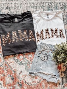 Leopard Mama tee! Black or white short sleeve🖤 Casual Leopard Print Crew Neck T-shirt, Leopard Print T-shirt With Letter Print And Crew Neck, Trendy Cotton T-shirt In Leopard Print, Leopard Print Top With Letter Print For Summer, Leopard Print Graphic T-shirt For Summer, Summer Leopard Print Graphic T-shirt, Cotton Leopard Print T-shirt For Summer, Leopard Print Graphic Tee With Crew Neck, Graphic Tee With Leopard Print And Crew Neck