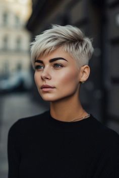 Faded Undercut Women, Shape Haircut, Pixies Haircut, Modern Pixie, Undercut Hairstyle, Short Fade Haircut, Short Hairdos, Tutorial Ideas