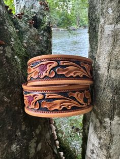 Size 31-34 Does not have a belt buckle. Snap buckle, can add a buckle of your choice... switch them out as you wish! I have over 150 belt buckles listed in my shop. Adjustable Hand Tooled Brown Belt, Adjustable Hand-tooled Brown Belt, Rustic Hand Tooled Adjustable Belts, Adjustable Hand-tooled Leather Belt, Western Style Brown Belt As Gift, Western Style Brown Belt For Gift, Brown Western Style Belt For Gift, Adjustable Leather Belt Buckles For Western-themed Events, Rustic Hand Tooled Adjustable Belt Buckles