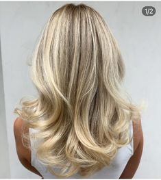 Trendy Blonde Hair, Blonde Hair Styles, Bright Blonde Hair, Summer Blonde Hair, Blonde Hairstyles, Balayage Blonde, Honey Blonde Hair, Blonde Hair Inspiration, Blowout Hair