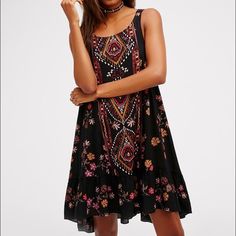 Nwt Free People Annika Boarder Slip Dress In Black Combo. Size Small. Beautiful Dress!! Sold Out Everywhere 100% Rayon Back Cut Out Drop Waist Ruffle Skirt Purple Midi Dress, Free People Clothing, Shift Dress Black, Lace Dress Black, Red Midi Dress, Printed Shift Dress, Maxi Dress Blue, Print Tunic, White Maxi Dresses