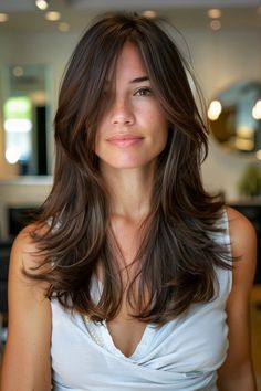 Long Layered Hair With Side Bangs, Rambut Brunette, Side Bangs Hairstyles, Haircuts For Long Hair With Layers, Long Layered Haircuts, Haircuts For Medium Hair, Side Bangs, Long Hair With Bangs, Long Layered Hair