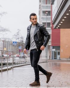 Leather Chelsea Boots Men Outfit, Black Jacket Outfit, Chelsea Boots Men Outfit, Urban Male, Brown Leather Chelsea Boots, Boots Men Outfit, Mens Brown Boots, Estilo Real, Outfits Hombre