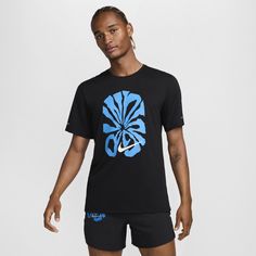 This lightweight running top is made with breathable, sweat-wicking mesh in a relaxed fit. Graphics celebrate those feel-good chemicals released in the mind by running. Running Tops, Sports Top, Man Running, Mens Activewear, Personal Protective Equipment, The Mind, Nike Dri Fit, Workout Shorts, Dri Fit