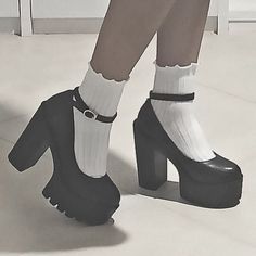 Grunge Shoes, Korean Shoes, Cute Shoes Heels, Kawaii Shoes, Stunning Shoes, Socks And Heels, Cute Heels