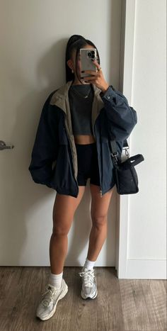 Long Brown Hair Outfits, Grocery Shopping Outfit Summer, Ice Cream Date Outfit Casual, Outfit Ideas Casual Comfy, Spring Streetwear Outfits, Movie Date Outfit Summer, Sf Outfit, Hot Rainy Day Outfit, Errands Outfit Spring