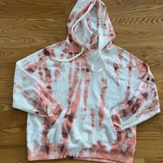 Old Navy Hoodie. Off-White With A Peach/Salmon & Dark Purple/Brown Tie-Dye. Super Soft. Drawstring At The Hood. Kangaroo Pockets. 93% Cotton/7% Polyester. Size Large. Peach Salmon, Brown Tie, Navy Hoodie, Tie Dye Hoodie, Old Navy Women, Old Navy Tops, Colorful Hoodies, Navy Tops, Dark Purple