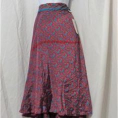 Beach Fashion Red And Teal Floral Print Silk Convertible Skirt And Dress Medium 30 Inch Length This Versatile Beautiful Multi Functional Skirt Can Be Worn In Over 100 Different Ways Giving You A Variety Of Different Outfits In One Garment. Each Skirt Comes With An Instructional Card However The Choices Are Endless And As Far As Your Imagination Can Take You. This Beautiful Convertible Skirt Is A Go-To Favorite When Deciding What To Wear On Any Occasion. Cn 13-0037 Convertible Skirt, Beach Fashion, Red And Teal, Different Outfits, Silk Skirt, Dress Medium, Women Skirts Midi, Beach Style, Red Floral