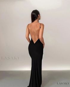 Lasaky - Elegant Backless Mermaid Evening Gown with a Slim-fit Design and Alluring Low-cut Neckline V Cut Mermaid Dress, V Cut Backless Dress, All White Party Outfits, Short Long Dresses, Formal Wedding Guest Dress, Mermaid Evening Gown, Fancy Dresses Long, Mermaid Evening Dresses, Evening Dresses Elegant