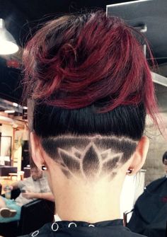 Undercut Hair Designs, Undercut Hairstyles Women, Maroon Hair, Undercut Long Hair, Undercut Designs, Shaved Hair Designs, Hair Tattoos, Undercut Hairstyles, Winter Trends