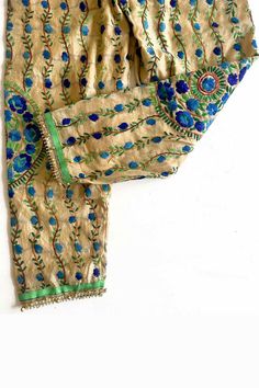 Phulkari Pants, White Kurti, Lucknowi Kurta, Patiala Salwar Suits, Bridal Dupatta, Phulkari Dupatta, Chikankari Suits, Kurta Dress, Patiala Salwar