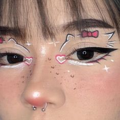 maquillaje hello kitty Cute Blush Makeup Looks, Hello Kitty Make-up, Drag Make-up, Hello Kitty Makeup, Makeup Artist Tips, Cool Makeup Looks, Dope Makeup, Eye Makeup Designs