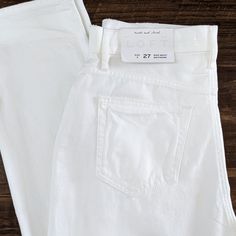 Loft Jeans White Boyfriend Fit High Rise Zipper, Button Closure Ankle Length Pockets Soft & Stretchy 100% Cotton Size 27 (4) New! With Tags Retails For $79.50 Classic White Bottoms For Everyday Wear, Classic White Everyday Bottoms, Fitted White Jeans With Belt Loops, White Fitted Jeans With Belt Loops, Fitted White Bottoms For Everyday, White Bottoms With Belt Loops For Everyday, Everyday White Bottoms With Belt Loops, Classic High Rise Bottoms For Day Out, Fitted White Pants For Everyday