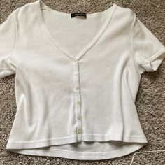 Great Condition, No Flaws! Next Day Shipping (Besides Sunday) Offers Welcome Bundle To Save White V-neck Top With Buttons, Clothes Vision Board, Comfort Clothes, New College, Paris T Shirt, Wrap Crop Tops, Flowy Shorts, Crochet Halter Tops, American Woman