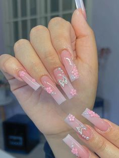 Fake Acrylic Nails, Flower 3d, Cute Acrylic Nail Designs, White Nail Designs, 3d Butterfly, Nail Swag, Acrylic Nails Coffin Short