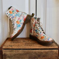 Grunge Perfection! Gently Used, Original 1990's Dr. Marten's Floral Print Lace Up Boots. Us Women's Size 7. Light Scuffing, But Mostly Intact. Vintage White Boots For Spring, White Vintage Boots For Spring, Leather Boots With Floral Print And Round Toe, Spring Ankle-high Boots With Rubber Sole, Spring Ankle Boots With Cushioned Footbed, Spring High-top Boots With Leather Footbed, High-top Boots With Leather Footbed For Spring, High-top Leather Footbed Boots For Spring, Spring Boots With Rubber Sole And Closed Toe