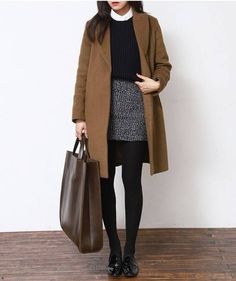 37 Work Outfits for Winter to Shine on Gloomy Days Vinter Mode Outfits, Winter Work Wear, Work Wardrobe, 가을 패션, Petite Outfits, Black Tights, Work Attire, Looks Style, Denim Outfit